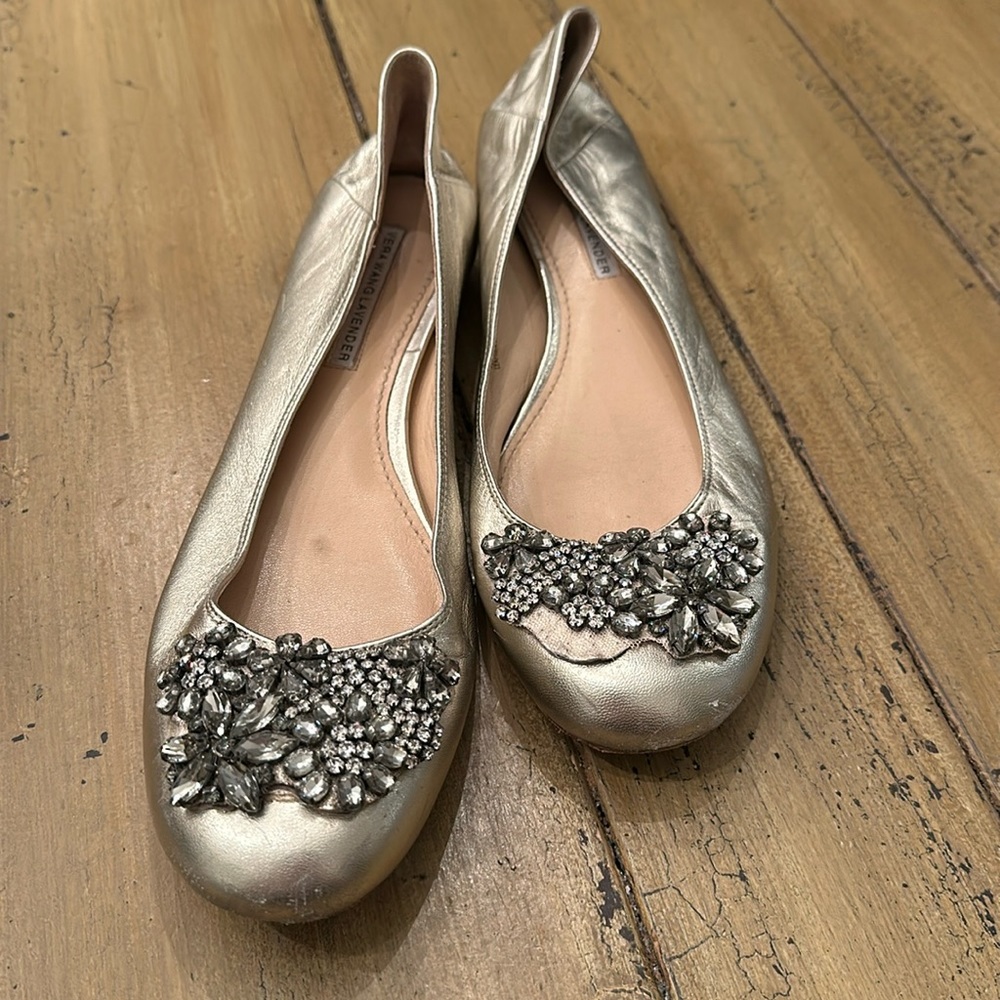 Vera Wang Lavender Label Embellished Flats